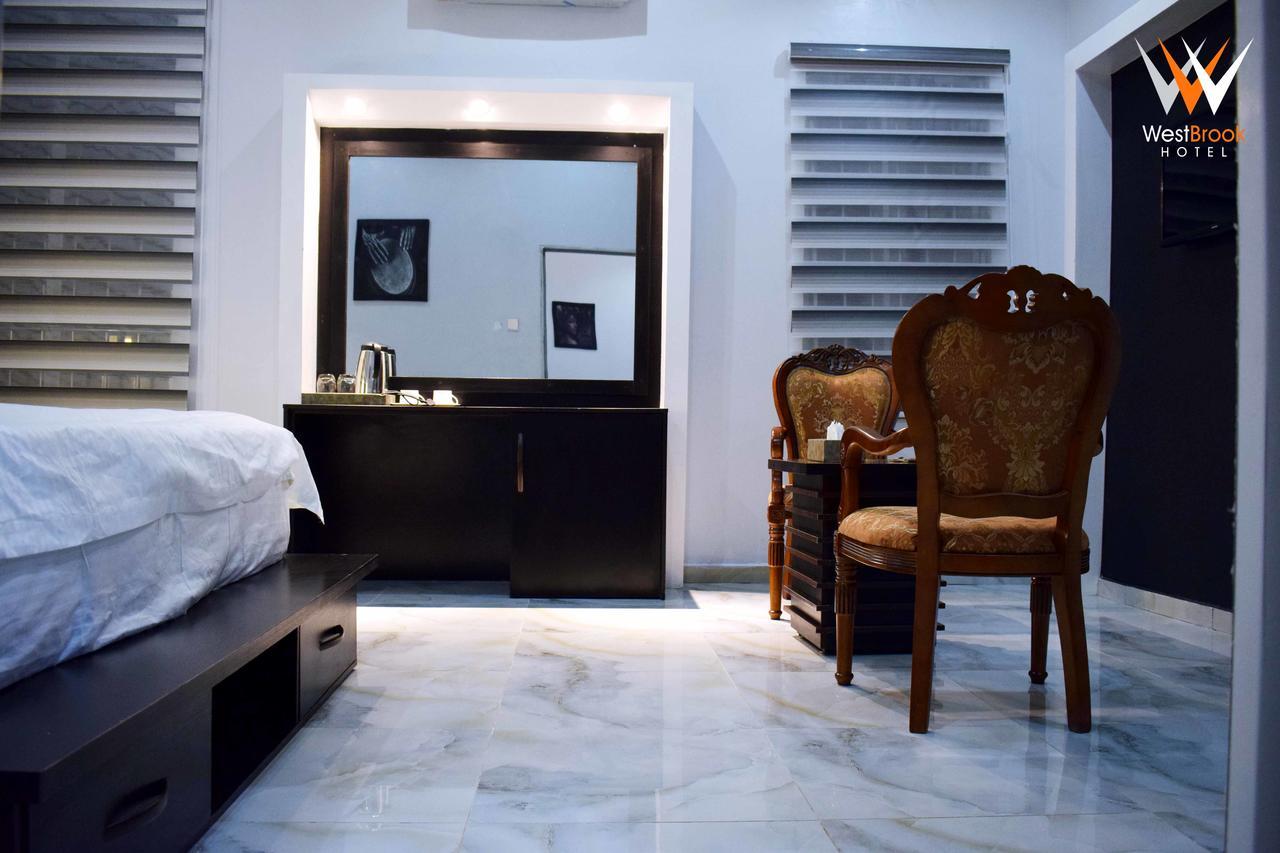 Westbrook Hotel Owerri 外观 照片