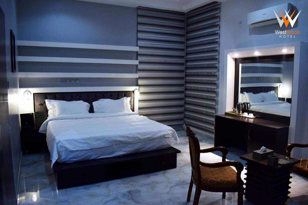Westbrook Hotel Owerri 外观 照片