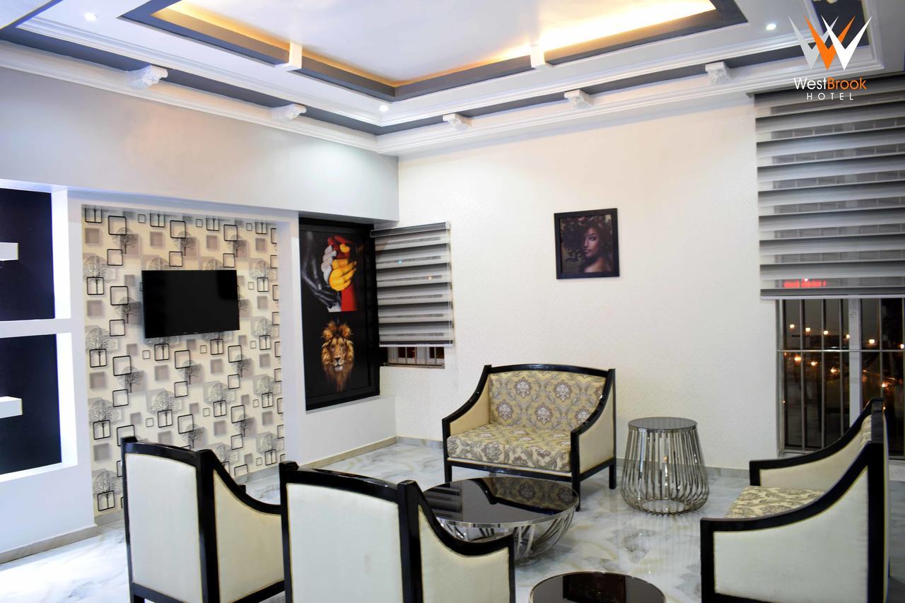 Westbrook Hotel Owerri 外观 照片
