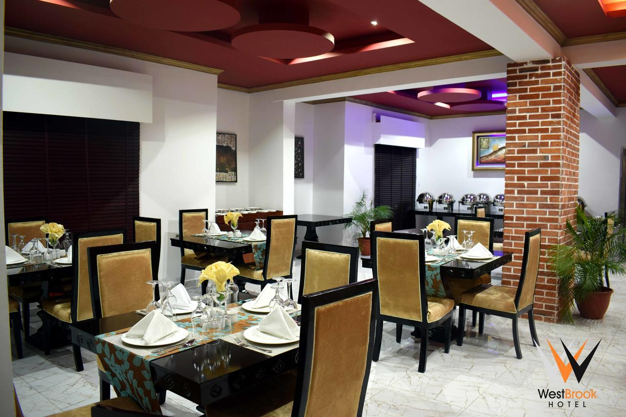 Westbrook Hotel Owerri 外观 照片
