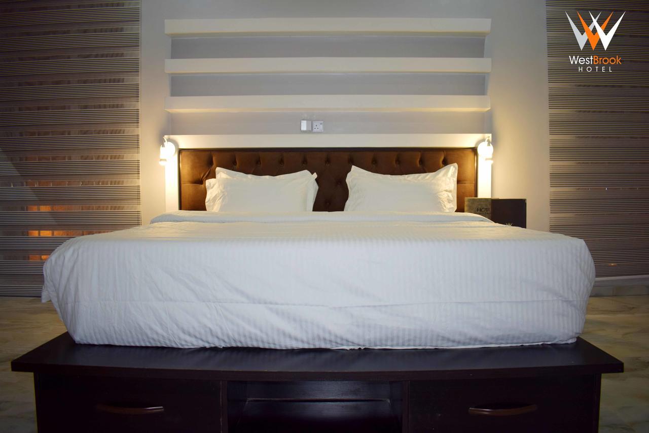 Westbrook Hotel Owerri 外观 照片
